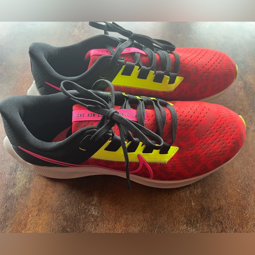 Nike Air Zoom Pegasus 38 women’s 9